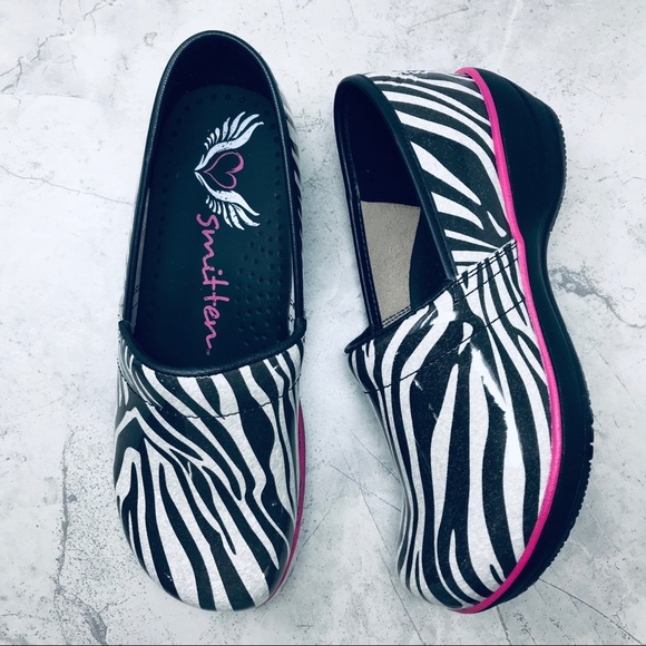 smitten nursing clogs